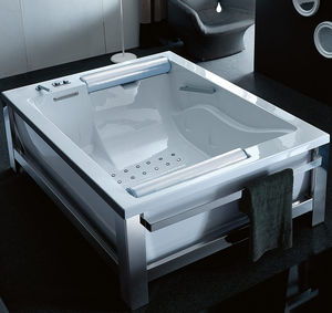 freistehende Badewanne 1