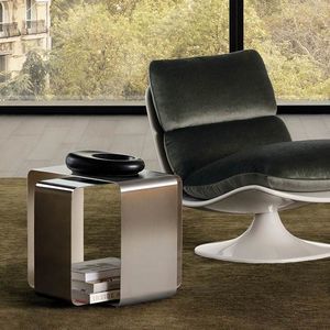 Design-Beistelltisch