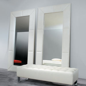 wandmontierter Spiegel / modern / rechteckig / Holz