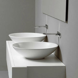 doppeltes Waschbecken / Aufsatz / rund / Keramik