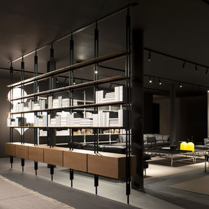wandmontierte Bibliothek