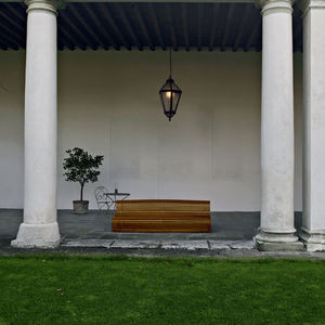 moderne Gartenbank