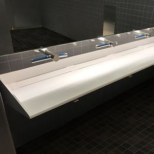 Wand-Waschbecken 1