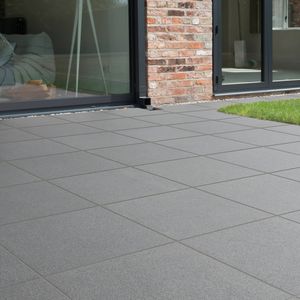 Betonplattenbelag 1