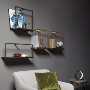wandmontiertes Regal 1