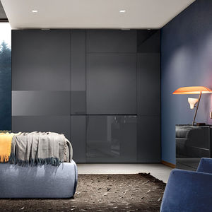 Modul-Kleiderschrank