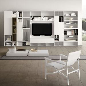 moderne Wohnwand / lackiertes Holz