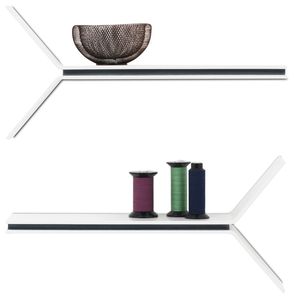 wandmontiertes Regal 1