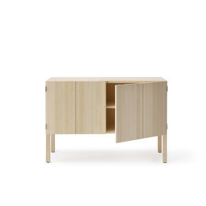 Sideboard mit hohen Beinen