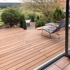 Holz-Terrassendiele 1