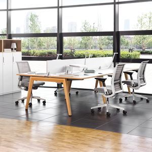 Schreibtisch für Open Space