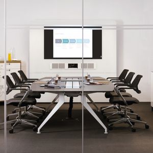 moderner Besprechungstisch / Holz / mit Fußgestell aus Aluminium / rechteckig