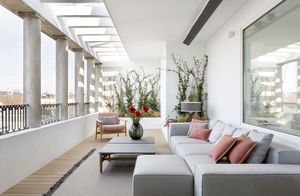 Modulhaus / modern / Beton / mit Terrasse