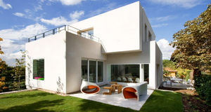 individuelles Haus / modern / Beton / mit 2 Ebenen