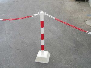 Schutzabsperrung / Aluminium / Beton / Kunststoff