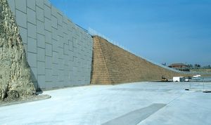 Beton-Stützmauer / Modulare
