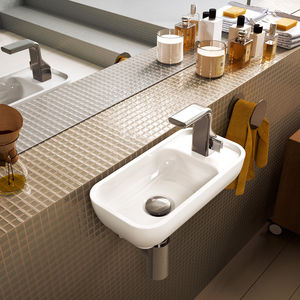 Wand-Waschbecken 1