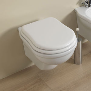 wandhängendes WC 1