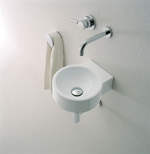 Wand-Waschbecken 1