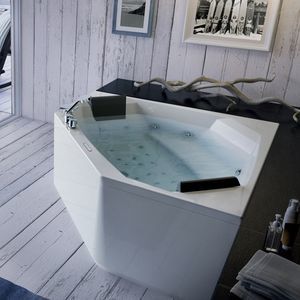 Badewanne für Eckeinbau 1