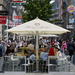 Objektmöbel-Sonnenschirm / für Bar / für Hotels / Aluminium