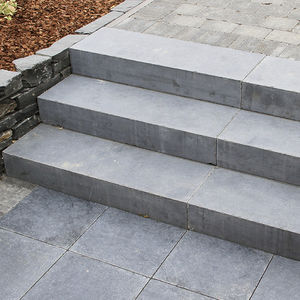 Natursteinstufe 1