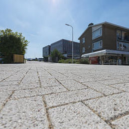 Betonpflasterstein / befahrbar / für Fußgänger / Außenbereich