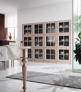 klassischer Geschirrschrank 1