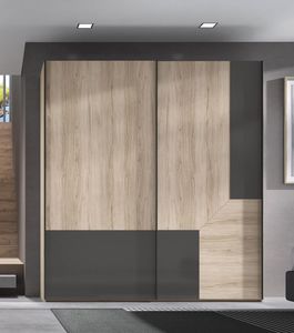 moderner Kleiderschrank