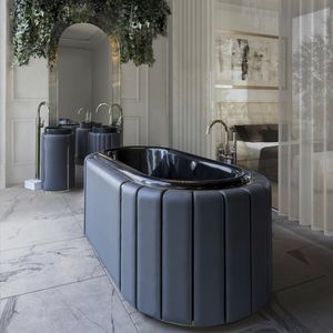 ovale Badewanne