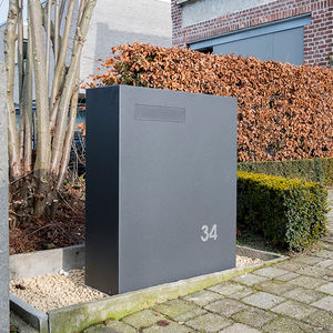 bodenstehender Briefkasten 1