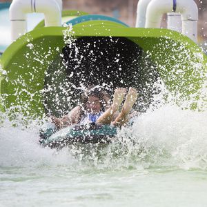 drehende Rutsche / für Aquapark / rohrförmig