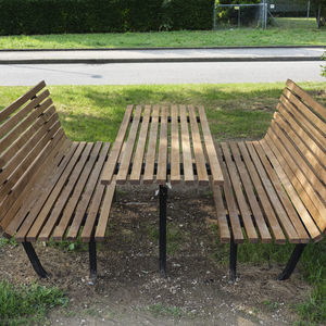 moderner Picknicktisch 1