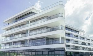 Aluminium-Geländer / Glasplatten / Außenbereich / für Balkon