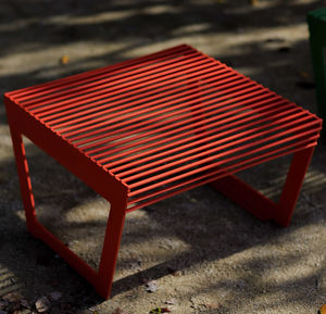 moderner Hocker