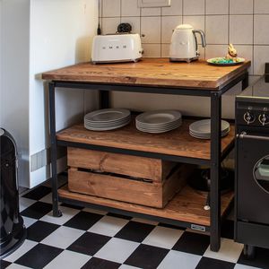 niedriges Regal / modern / Massivholz / Objektmöbel