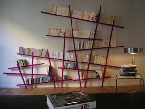 wandmontiertes Regal 1