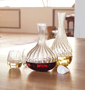 Karaffe / geblasenes Glas / Objektmöbel
