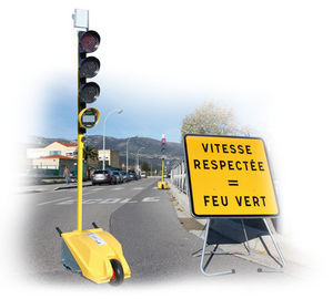 dreifarbiger Lichtsignalanlage
