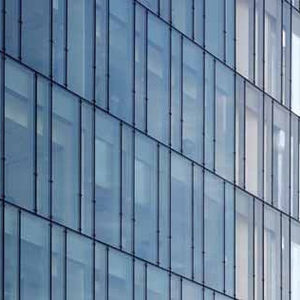 Vorhangfassade aus Aluminium und Glas