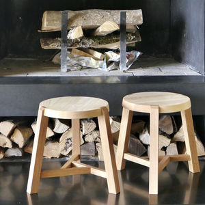 moderner Hocker