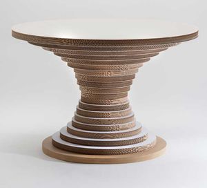 Esstisch / originelles Design