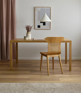Esstisch / minimalistisches Design 1