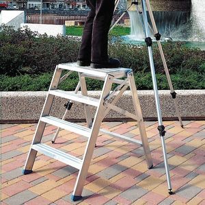 Professionelle Klappleiter / Stahl 1