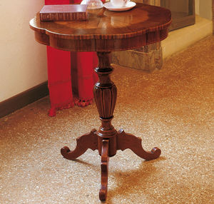 klassischer Lampentisch / Holz / mit Fußgestell aus Holz / rund