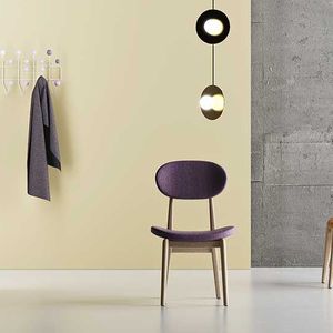 moderner Stuhl 1