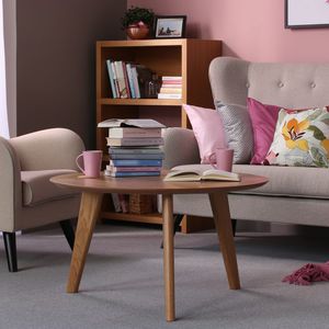 moderner Couchtisch / aus Eiche / aus Nussbaum / Holzfurnier