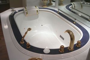 ovale Badewanne