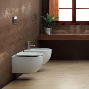 hängendes Bidet / Keramik