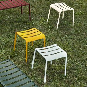moderner Hocker